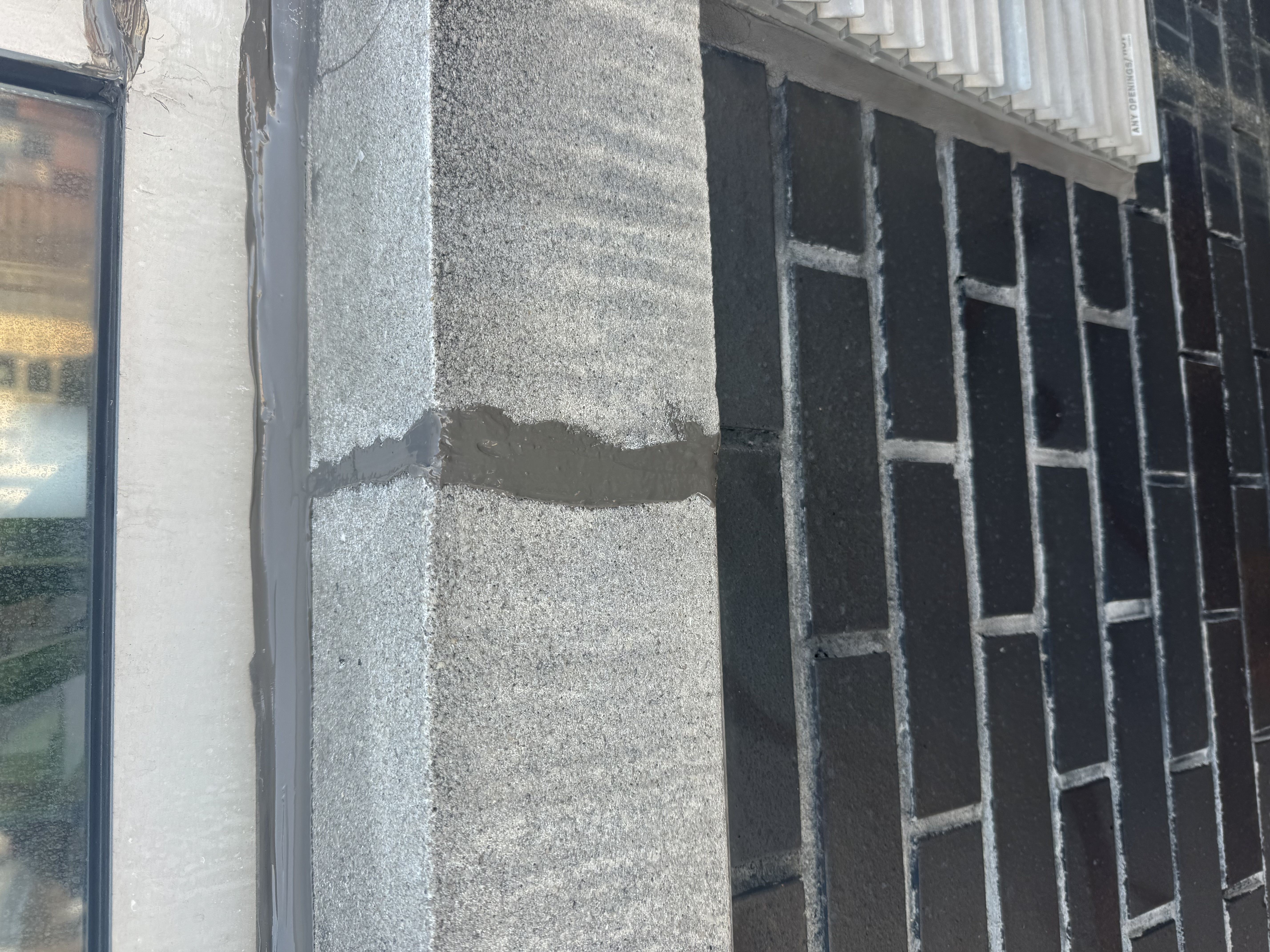 Window Facade Sealing Using Boom Lift – NYC